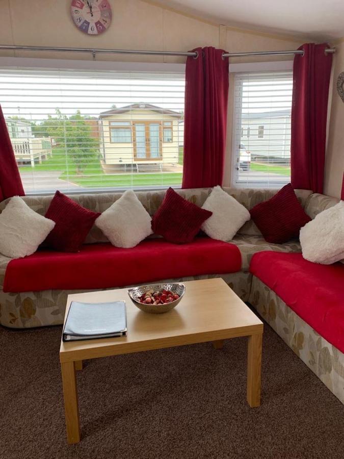 Calypso Hot Tub Breaks Tattershall Lakes Pet Friendly Exterior foto